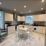 Gracious Apartment