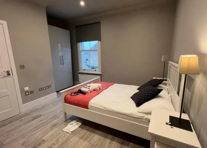 Gracious Apartment